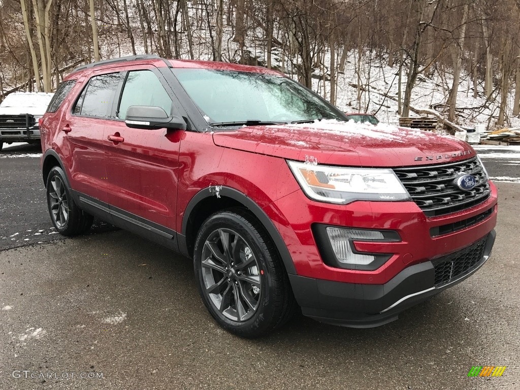 2017 Explorer XLT 4WD - Ruby Red / Sport Appearance Dark Earth Gray photo #4