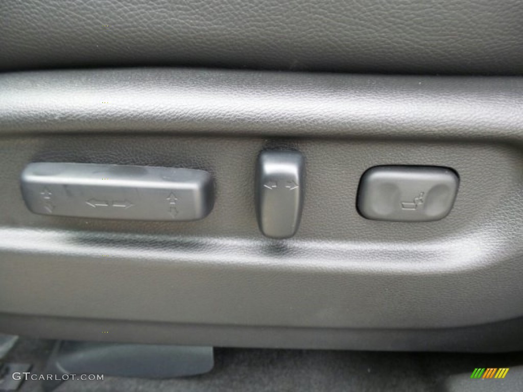 2017 Honda Ridgeline RTL-E AWD Black Edition Controls Photo #118722837