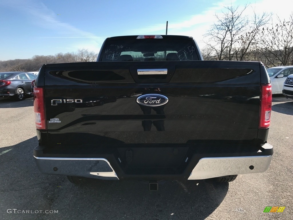 2017 F150 XLT SuperCab 4x4 - Shadow Black / Earth Gray photo #6