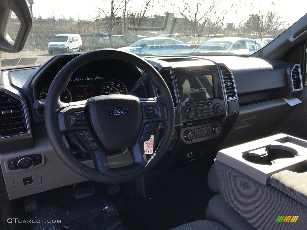 2017 F150 XLT SuperCab 4x4 - Shadow Black / Earth Gray photo #8