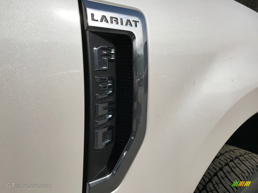 2017 Ford F350 Super Duty Lariat SuperCab 4x4 Marks and Logos Photo #118723662