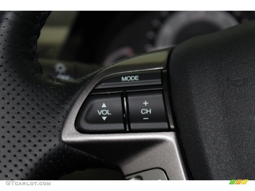 2017 Honda Odyssey Touring Elite Controls Photo #118724082