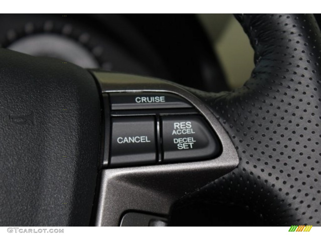 2017 Honda Odyssey Touring Elite Controls Photo #118724100
