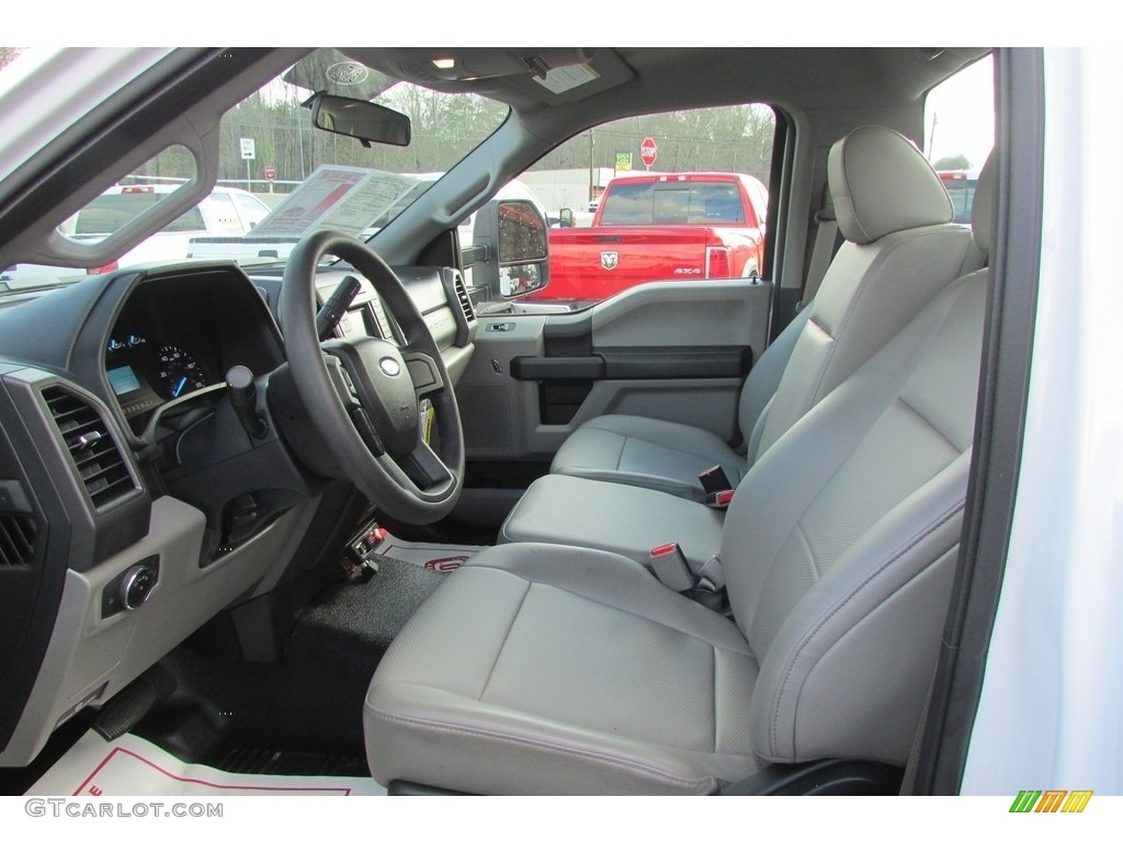 Medium Earth Gray Interior 2017 Ford F550 Super Duty XL Regular Cab 4x4 Crane Truck Photo #118731441