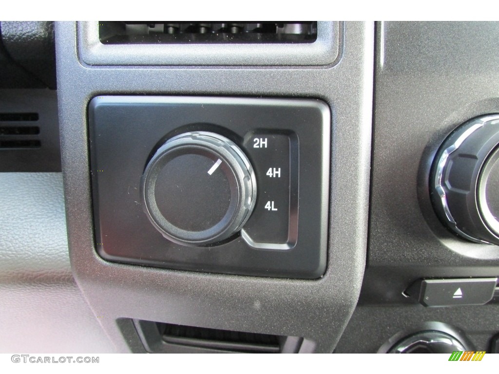 2017 Ford F550 Super Duty XL Regular Cab 4x4 Crane Truck Controls Photos