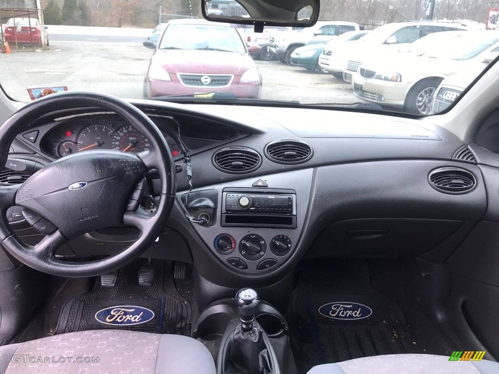 2001 Ford Focus ZX3 Coupe Dashboard Photos