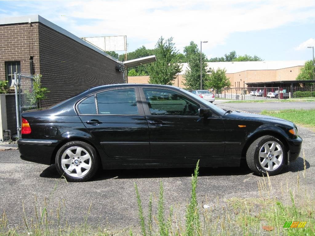 2004 3 Series 325i Sedan - Jet Black / Black photo #9