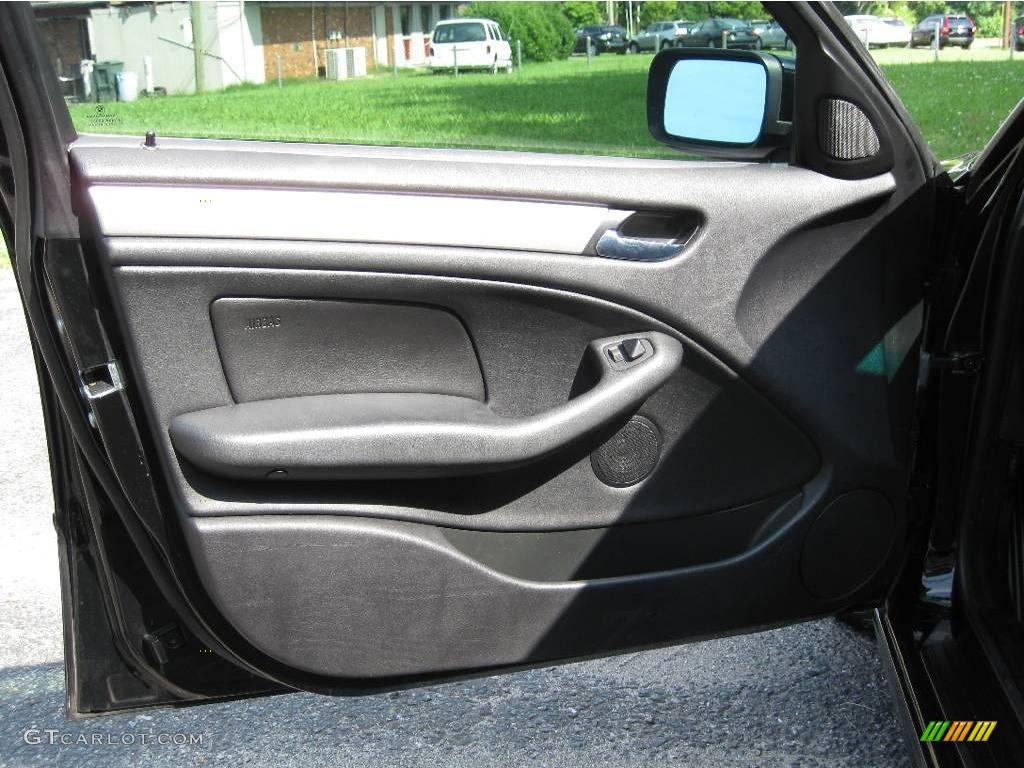 2004 3 Series 325i Sedan - Jet Black / Black photo #15