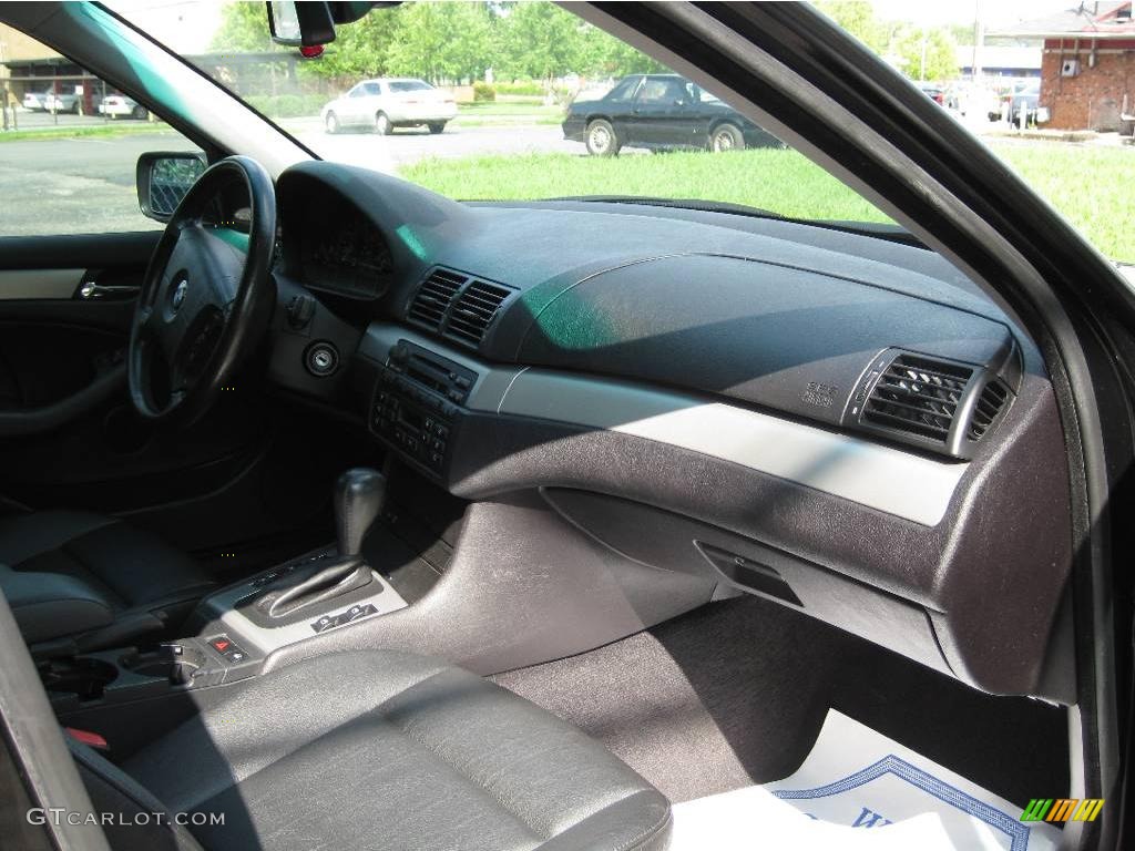 2004 3 Series 325i Sedan - Jet Black / Black photo #20