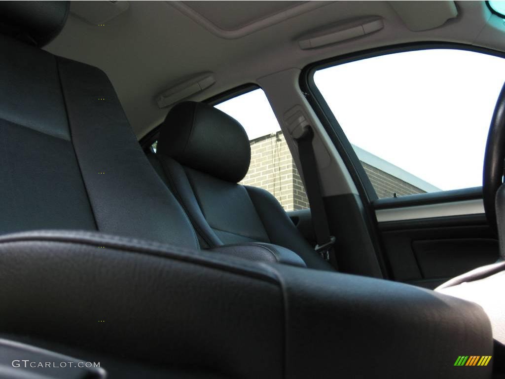 2004 3 Series 325i Sedan - Jet Black / Black photo #21