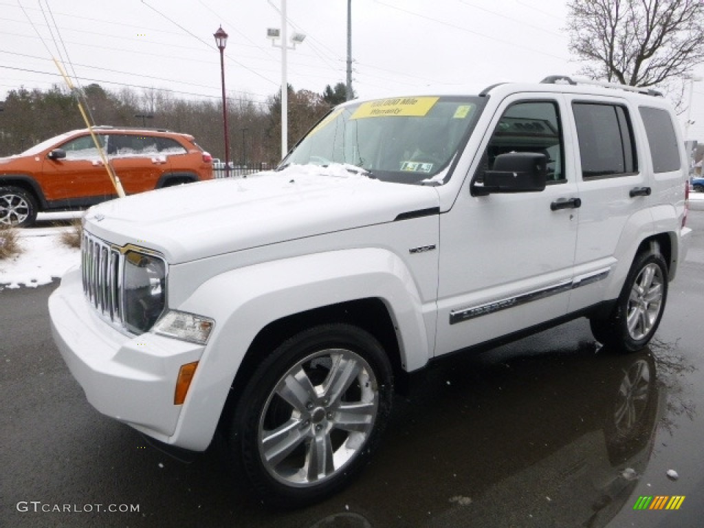 2012 Liberty Jet 4x4 - Bright White / Dark Slate Gray photo #10