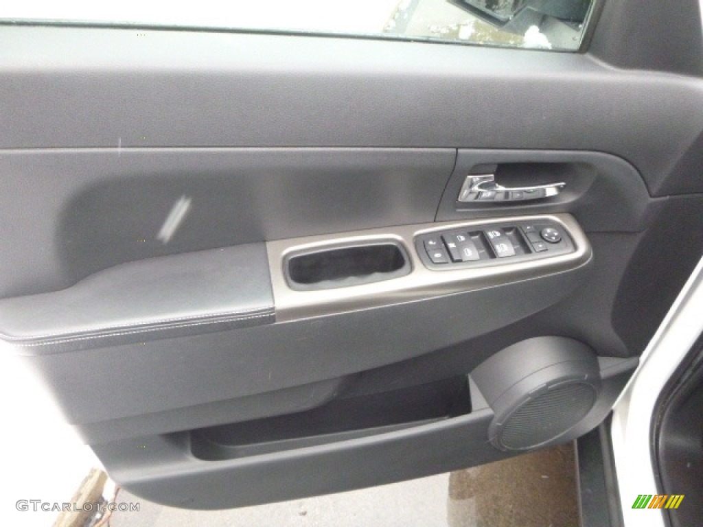 2012 Liberty Jet 4x4 - Bright White / Dark Slate Gray photo #15