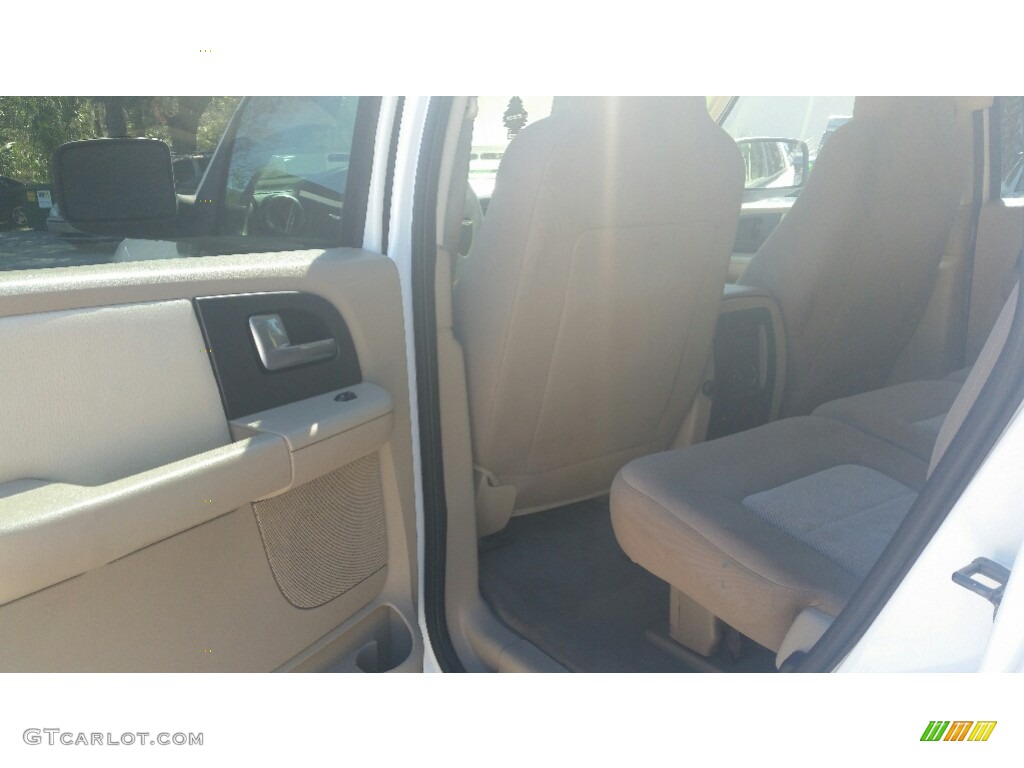 2003 Expedition XLT - Oxford White / Medium Parchment photo #14