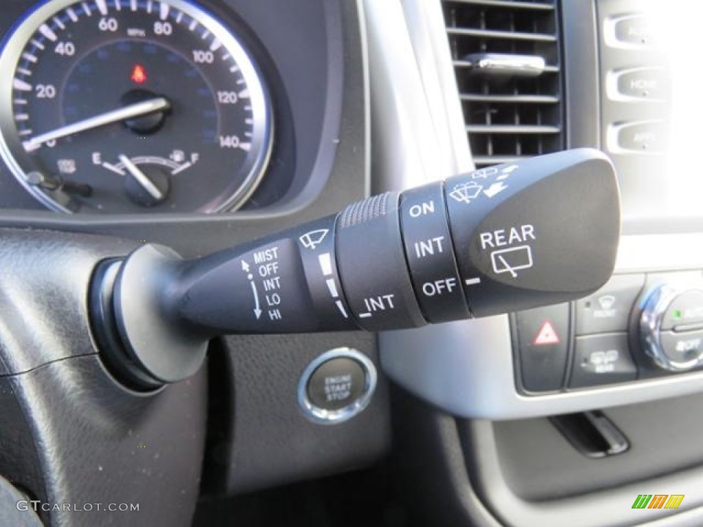 2017 Highlander SE - Midnight Black Metallic / Black photo #16