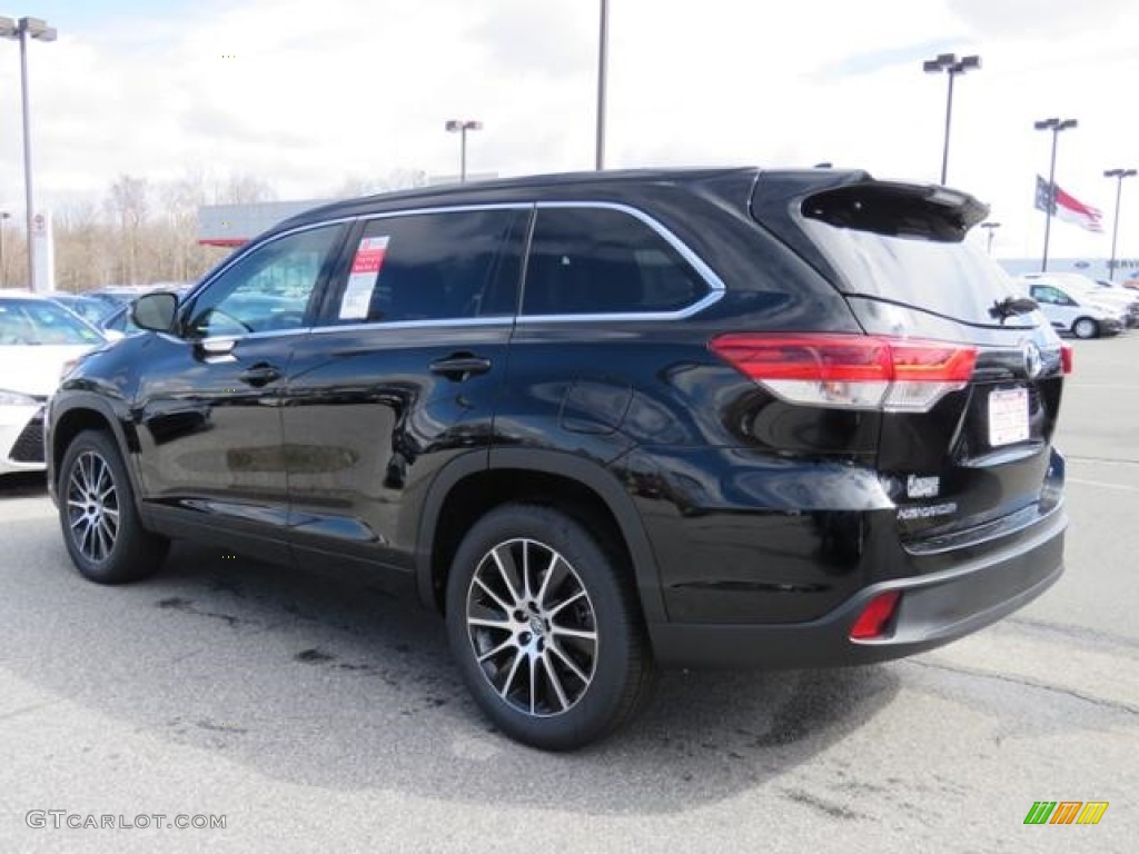 2017 Highlander SE - Midnight Black Metallic / Black photo #29