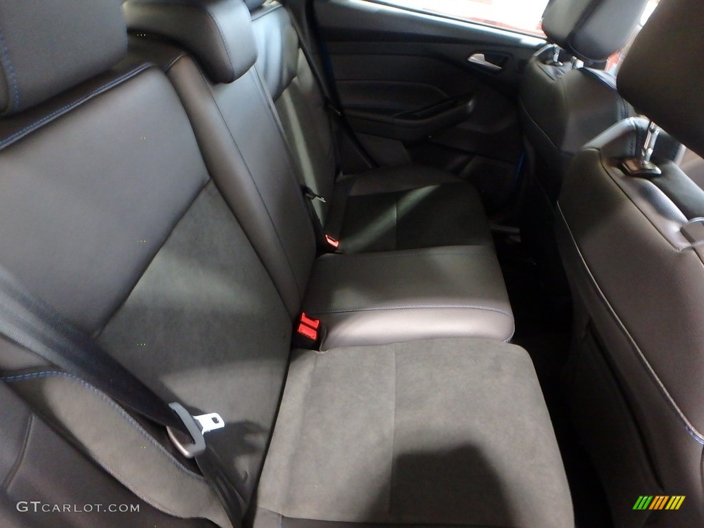 2017 Focus RS Hatch - Nitrous Blue / Charcoal Black Recaro Leather photo #14