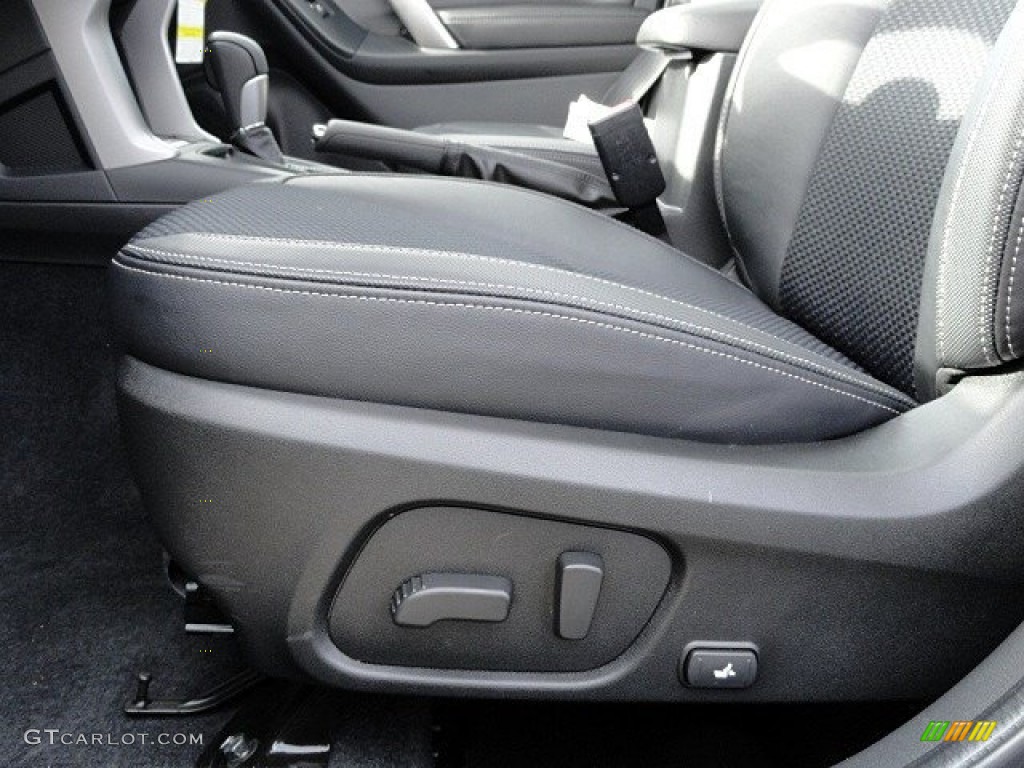 2017 Subaru Forester 2.0XT Premium Front Seat Photo #118749516