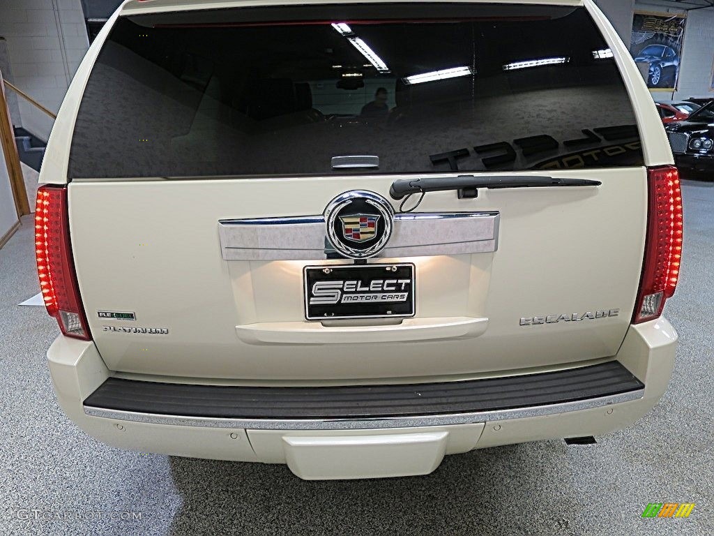 2011 Escalade ESV Platinum AWD - White Diamond Tricoat / Cocoa/Light Linen Tehama Leather photo #6