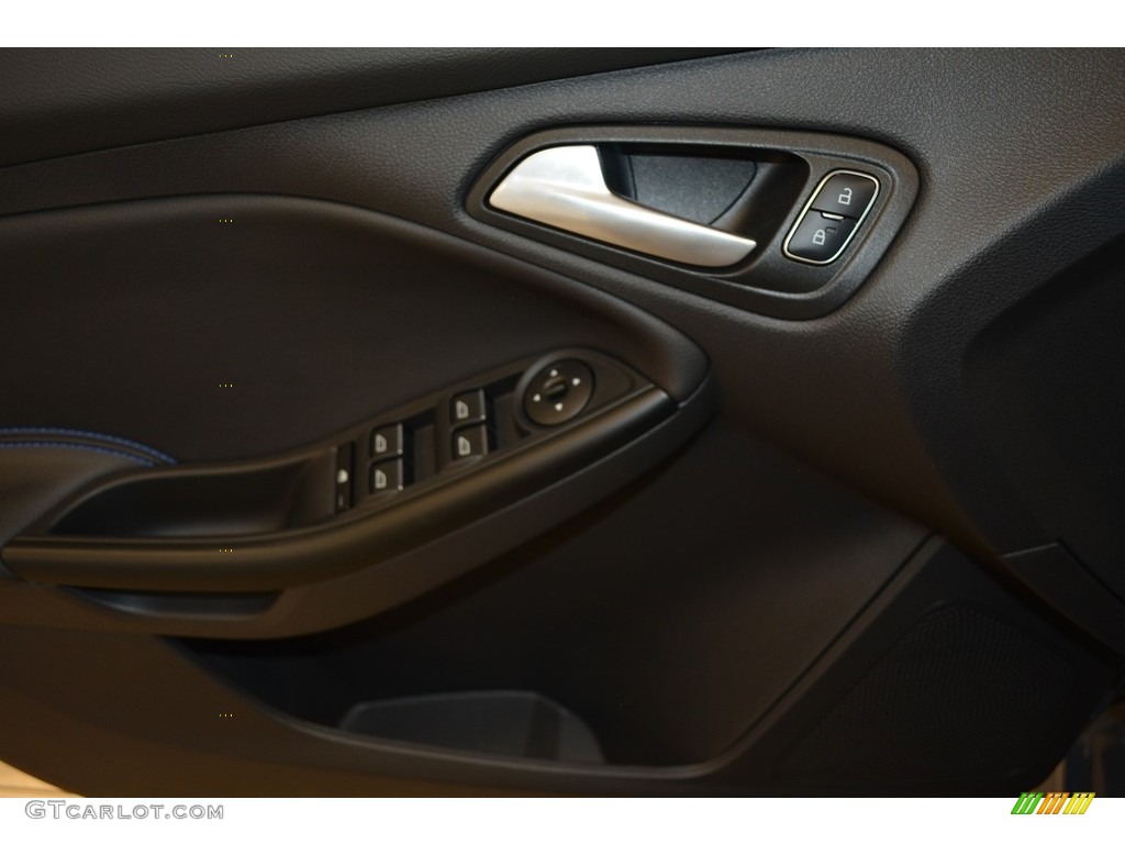 2017 Focus RS Hatch - Stealth Gray / Charcoal Black Recaro Leather photo #5