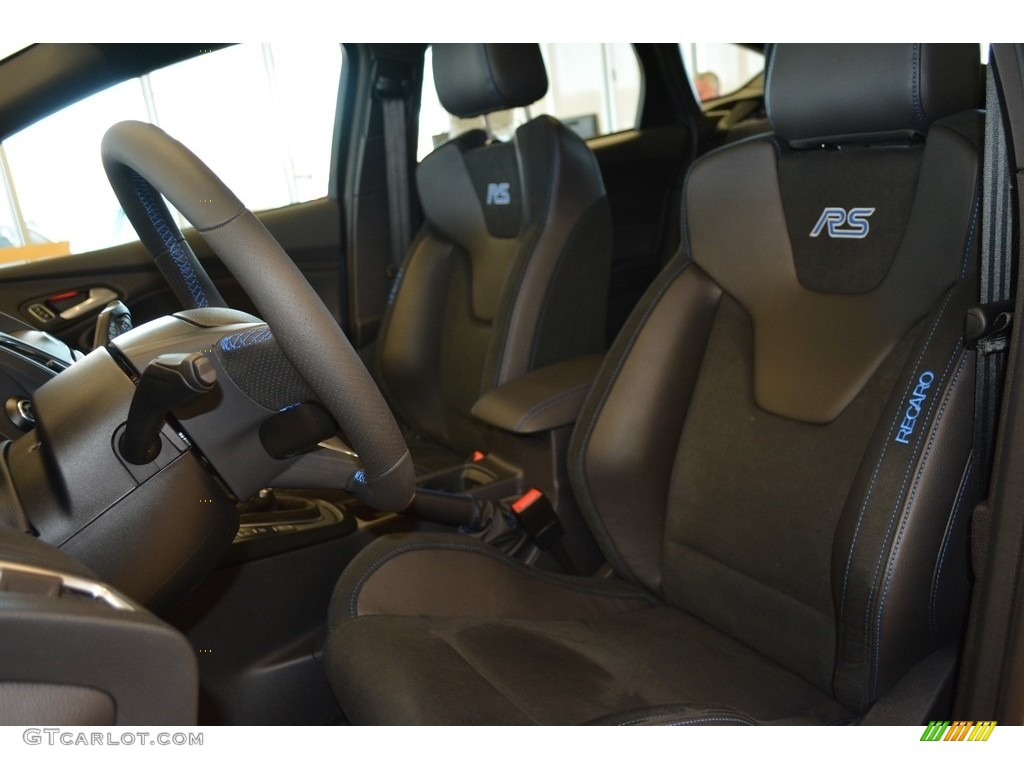 2017 Ford Focus RS Hatch Front Seat Photo #118752551