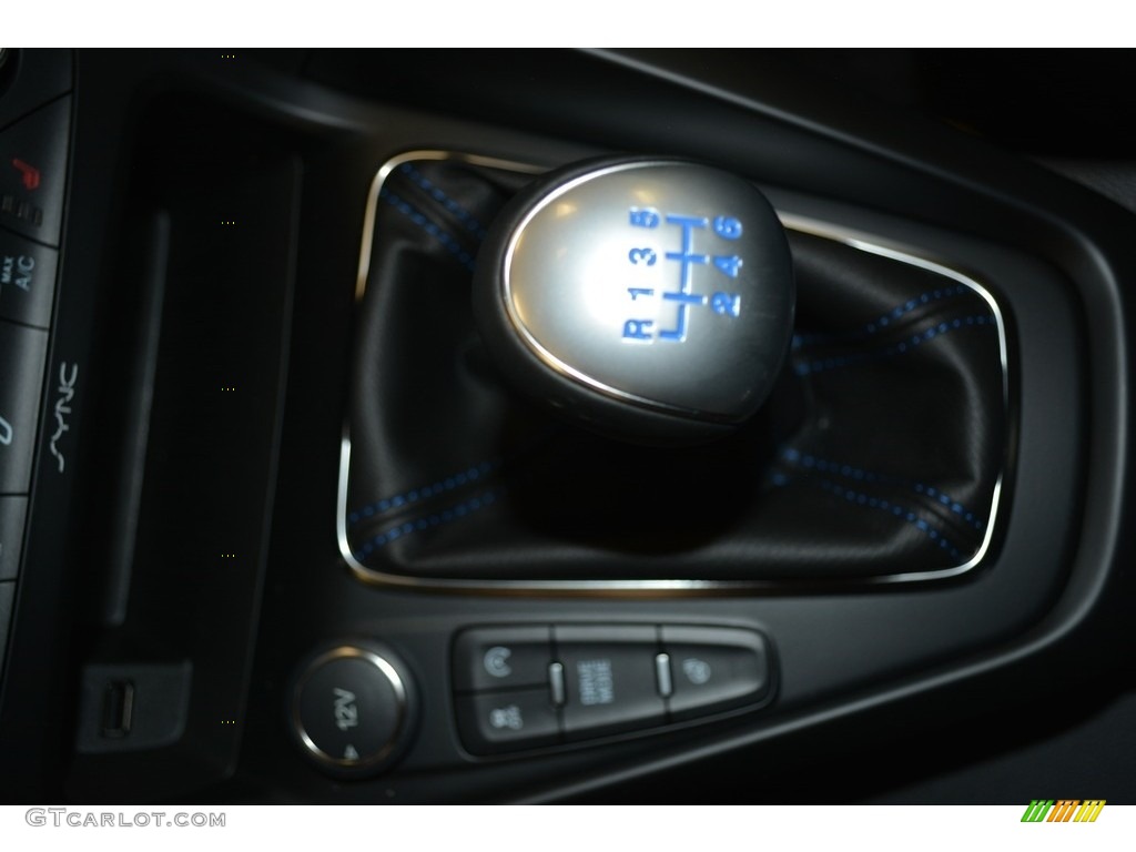 2017 Ford Focus RS Hatch 6 Speed Manual Transmission Photo #118752738