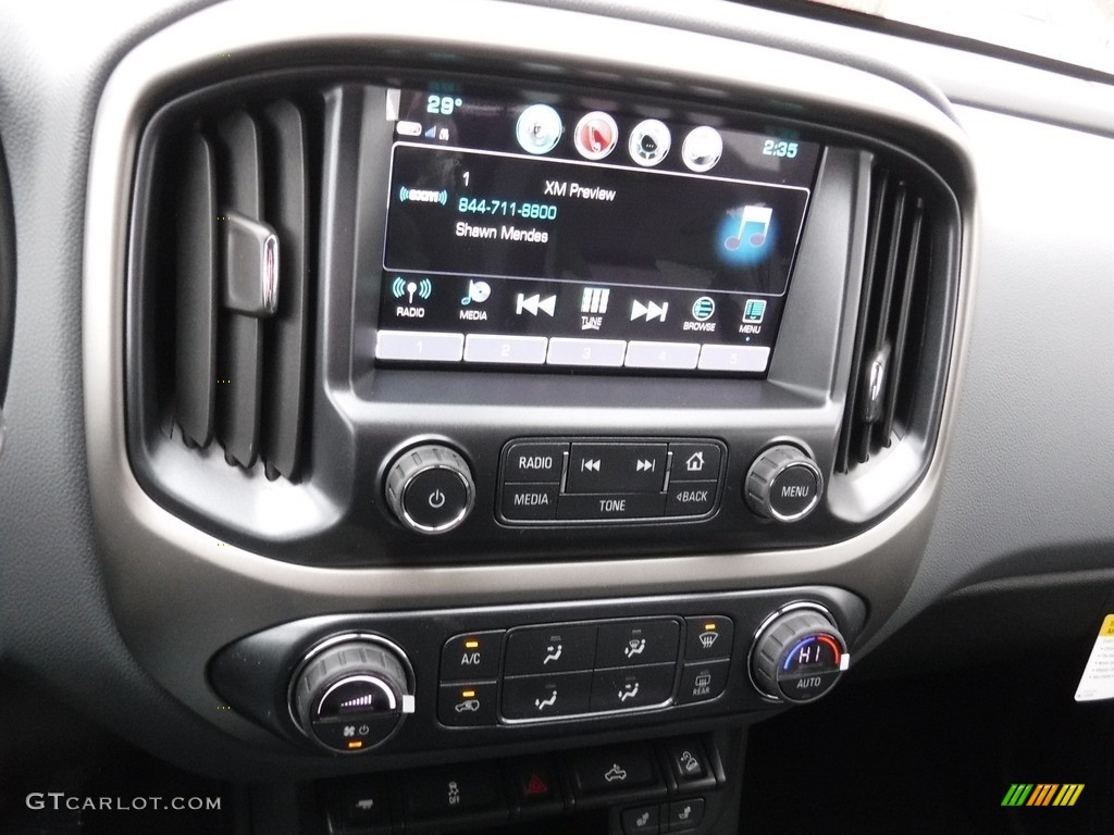 2017 Chevrolet Colorado Z71 Crew Cab 4x4 Controls Photo #118755444