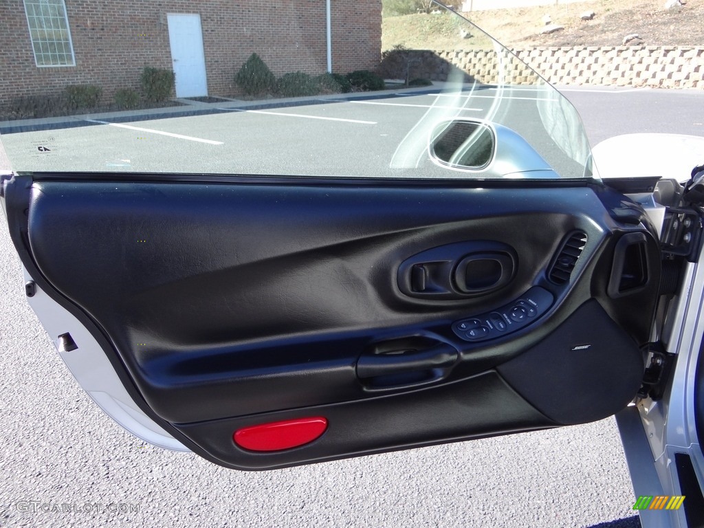 2001 Chevrolet Corvette Coupe Door Panel Photos