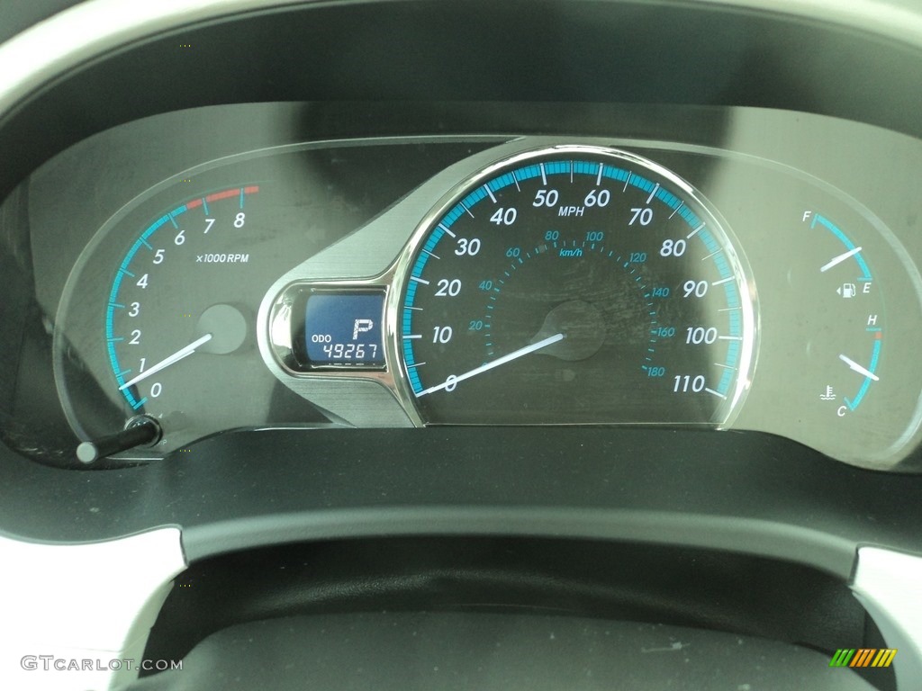 2013 Sienna XLE - Super White / Light Gray photo #14