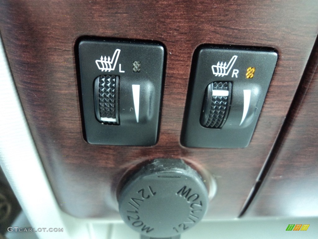 2013 Sienna XLE - Super White / Light Gray photo #24