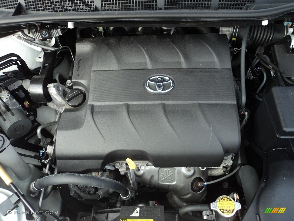 2013 Sienna XLE - Super White / Light Gray photo #33