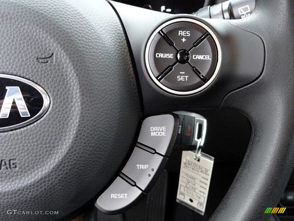 2017 Kia Soul Standard Soul Model Controls Photo #118761440