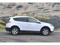 Super White - RAV4 XLE Photo No. 2