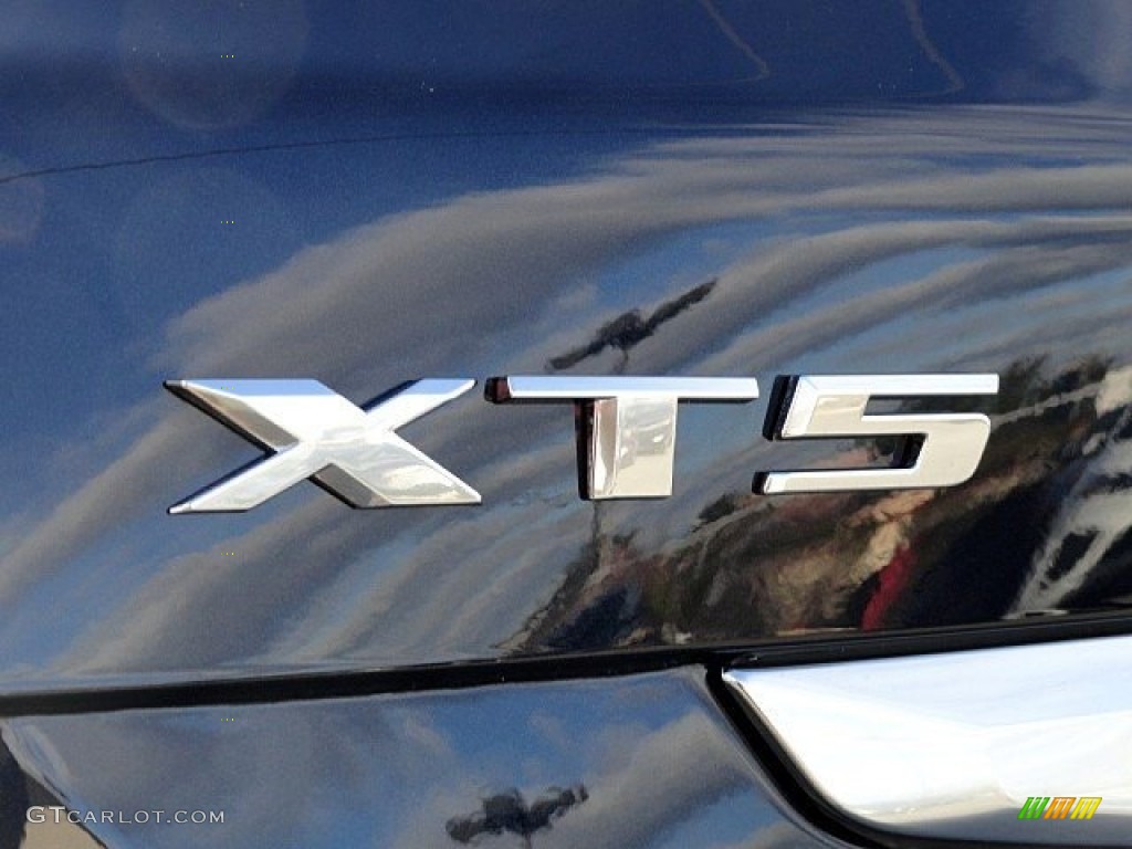2017 Cadillac XT5 Premium Luxury Marks and Logos Photo #118778961