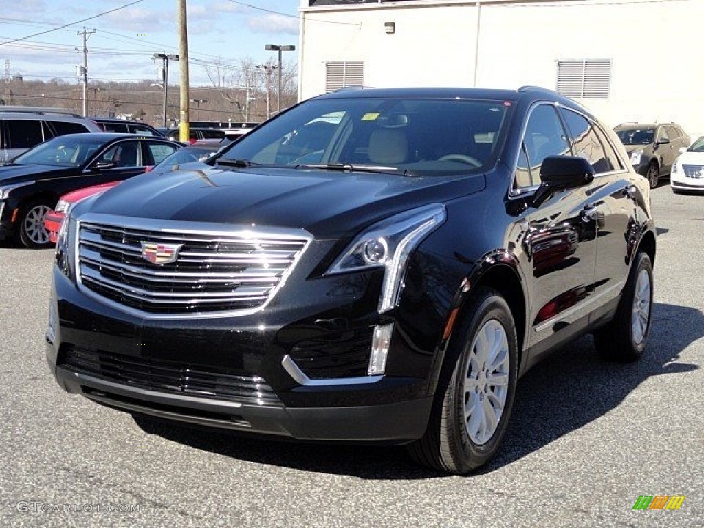 2017 XT5 FWD - Stellar Black Metallic / Sahara Beige photo #3