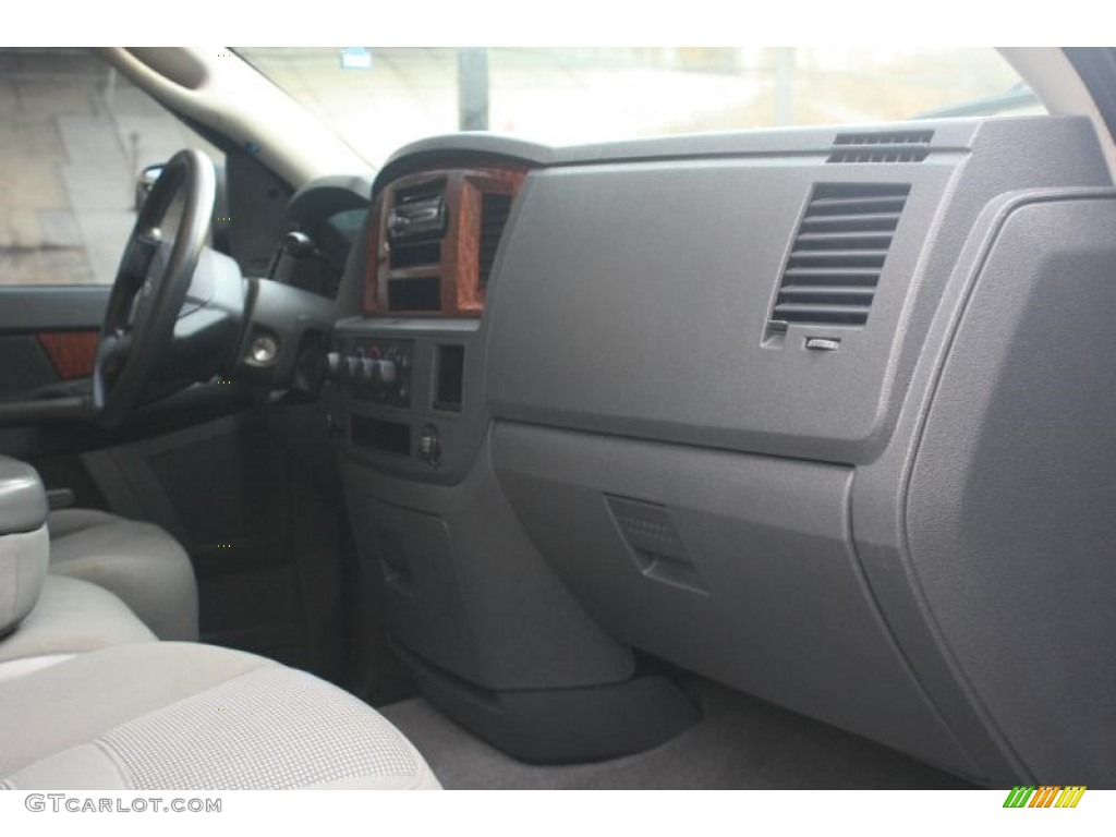 2006 Dodge Ram 1500 ST Quad Cab 4x4 Medium Slate Gray Dashboard Photo #118780039