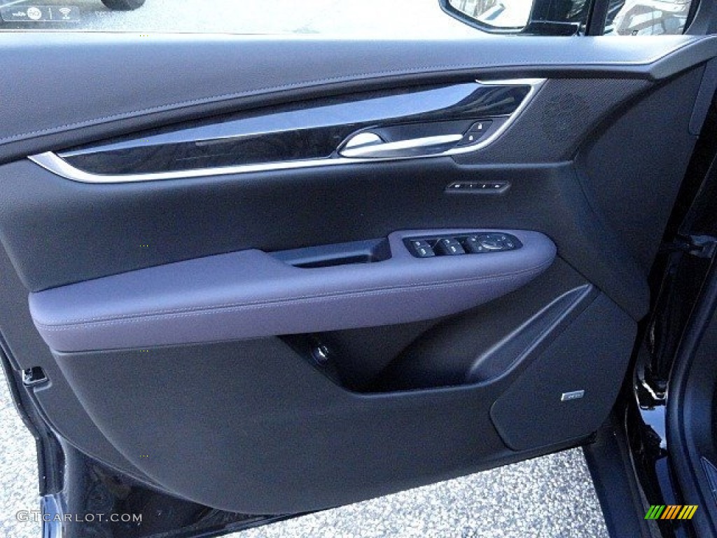 2017 Cadillac XT5 Luxury Door Panel Photos