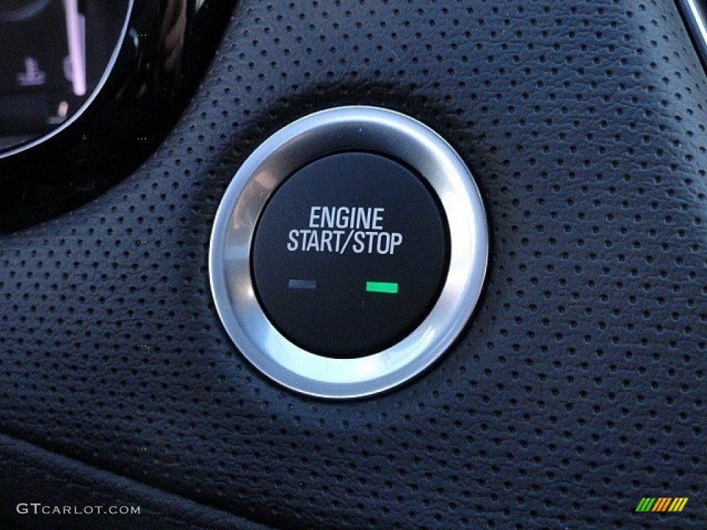 2017 Cadillac XT5 Luxury Controls Photo #118782628