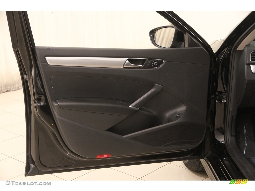 2016 Volkswagen Passat S Sedan Titan Black Door Panel Photo #118784212