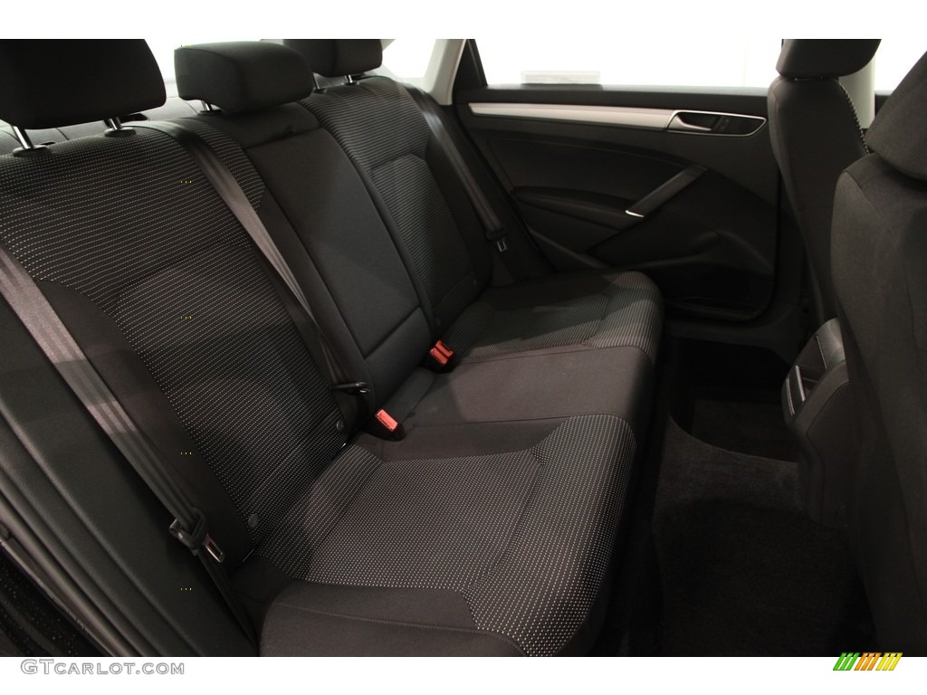 Titan Black Interior 2016 Volkswagen Passat S Sedan Photo #118784428