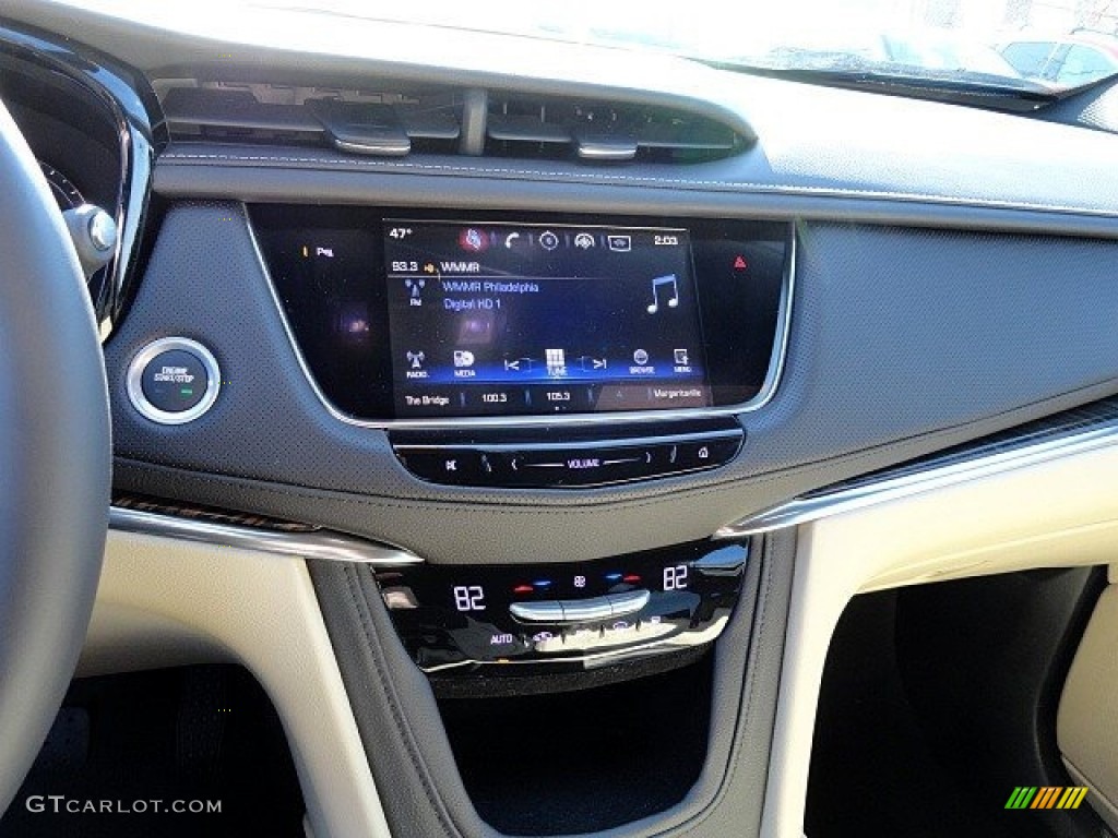 2017 Cadillac XT5 FWD Controls Photo #118785823