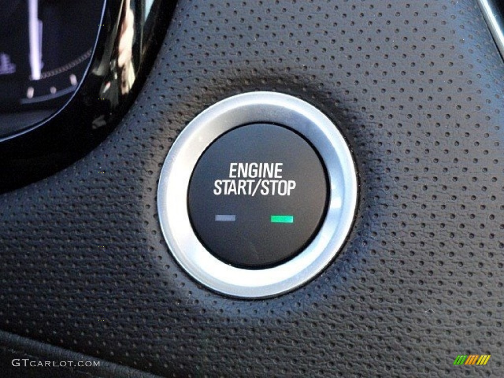 2017 Cadillac XT5 FWD Controls Photo #118785868