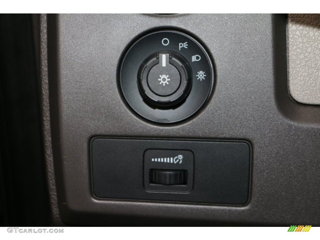 2010 Ford F150 XLT SuperCab 4x4 Controls Photo #118786045