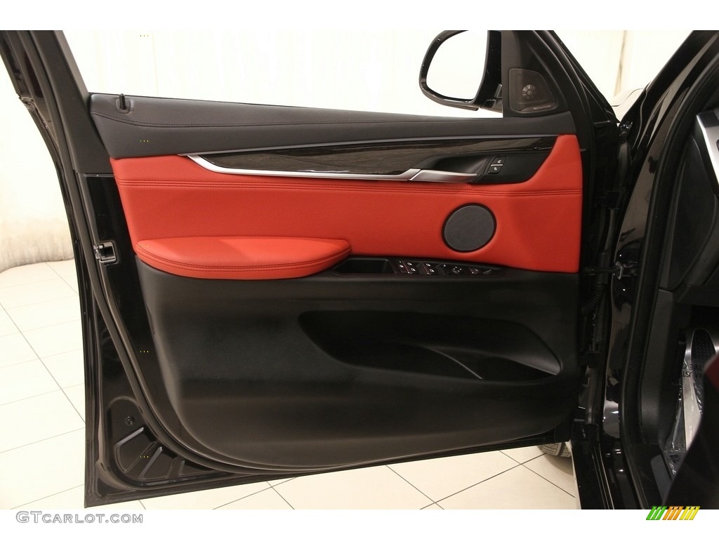 2016 BMW X6 xDrive50i Door Panel Photos