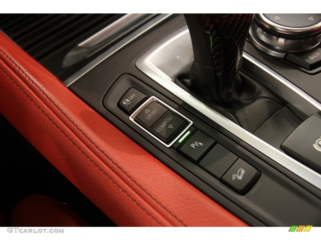 2016 BMW X6 xDrive50i Controls Photo #118787674