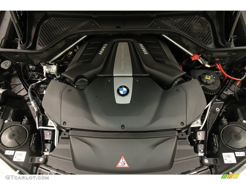 2016 BMW X6 xDrive50i Engine Photos