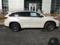 2017 Blizzard White Pearl Toyota Highlander XLE AWD  photo #2