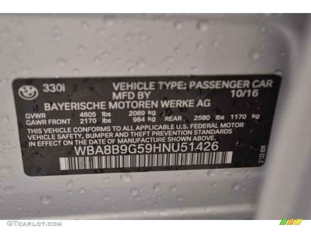 2017 3 Series 330i Sedan - Glacier Silver Metallic / Black photo #30