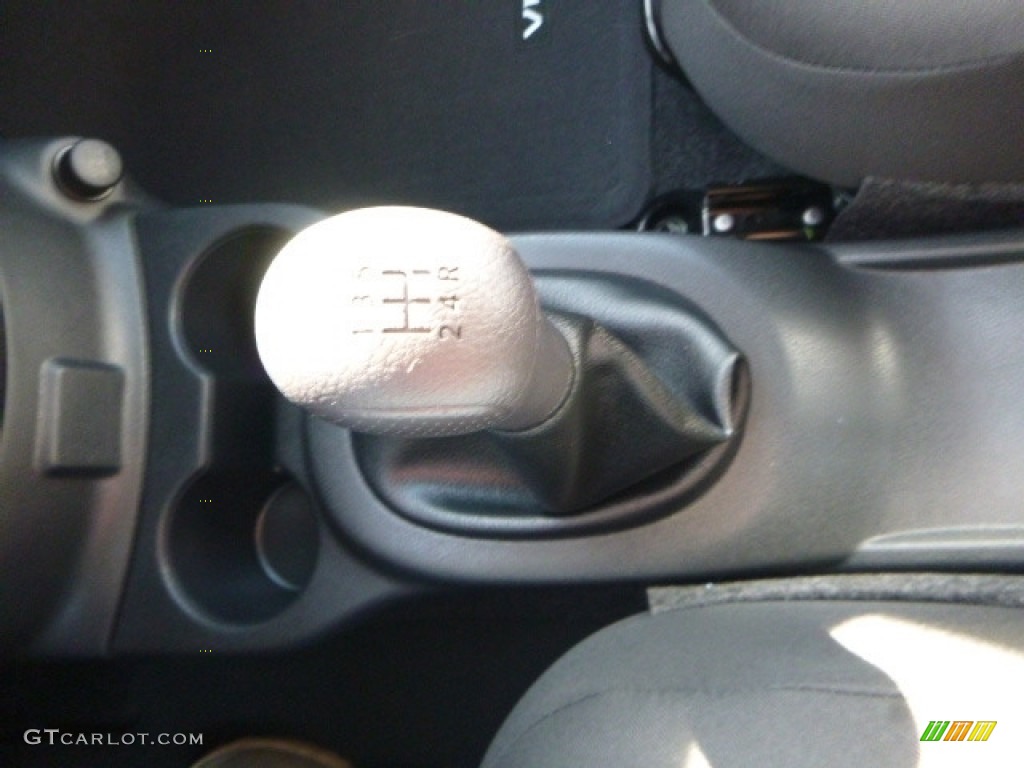 2017 Nissan Versa S 5 Speed Manual Transmission Photo 118807138