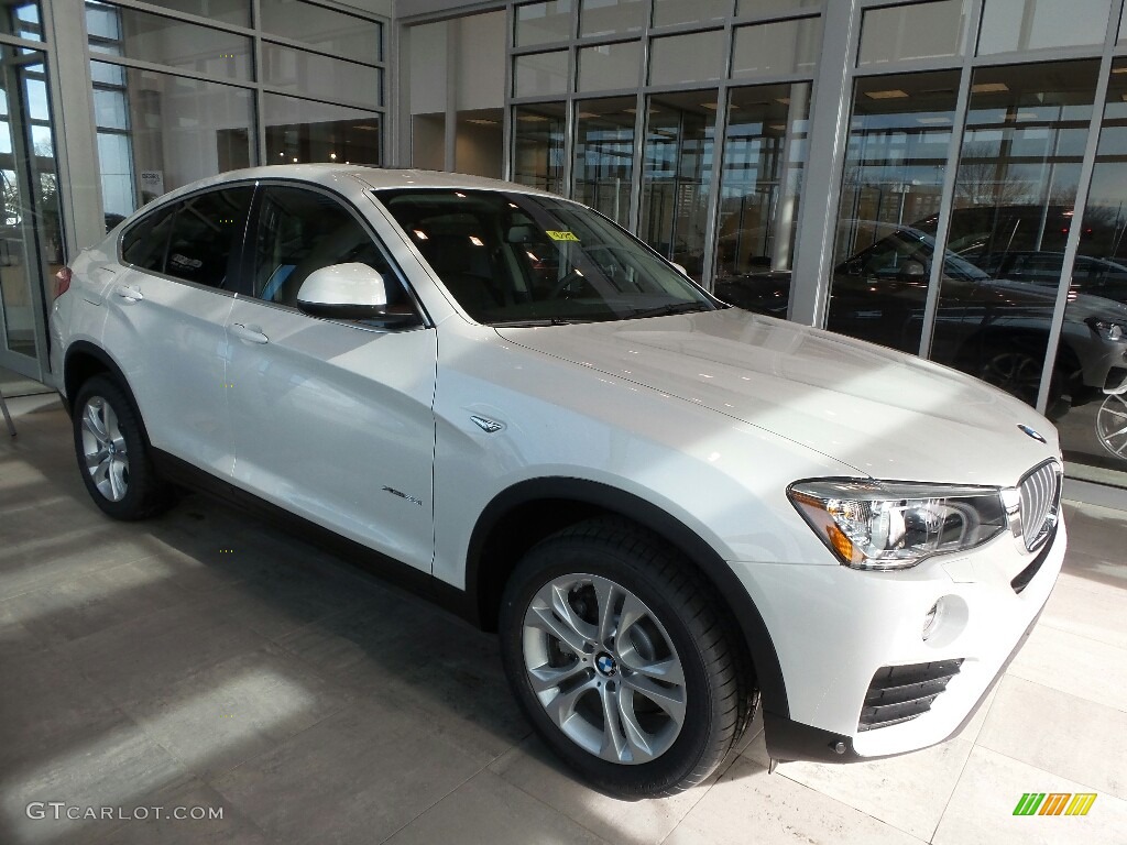 2017 X4 xDrive28i - Mineral White Metallic / Black photo #1