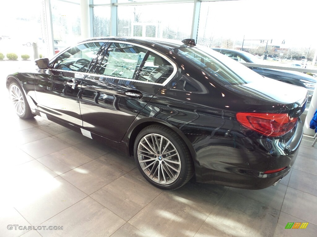 2017 5 Series 530i xDrive Sedan - Black Sapphire Metallic / Cognac photo #2